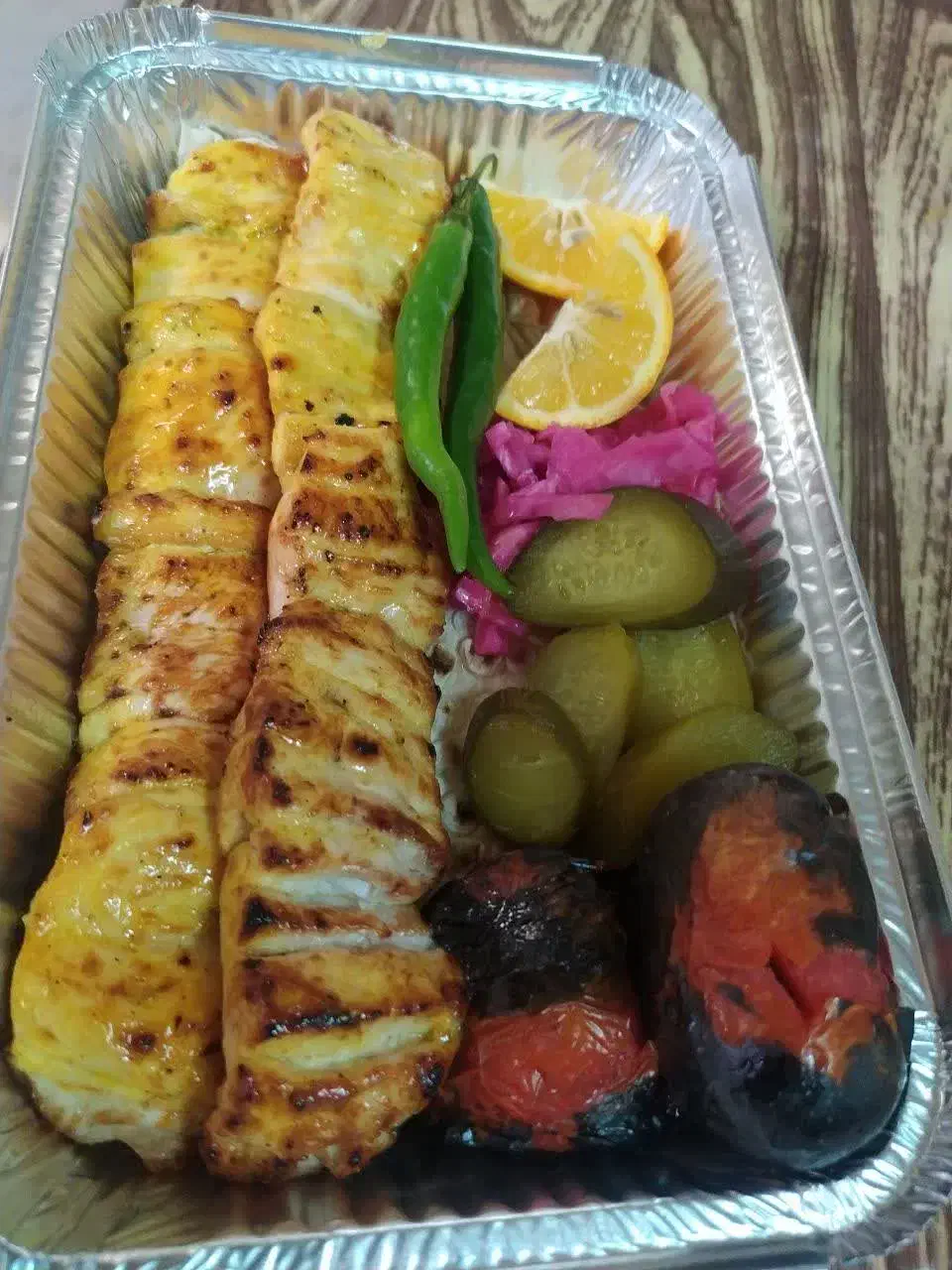 تهیه غذای گیلاس با برنج درجه یک ایرانی و گوشت گرم|خدمات پذیرایی، مراسم|قم, زنبیل آباد|دیوار