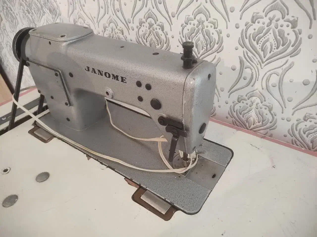 چرخ خیاطی ژانومه درحدنو|چرخ خیاطی و ریسندگی|کوهدشت, |دیوار