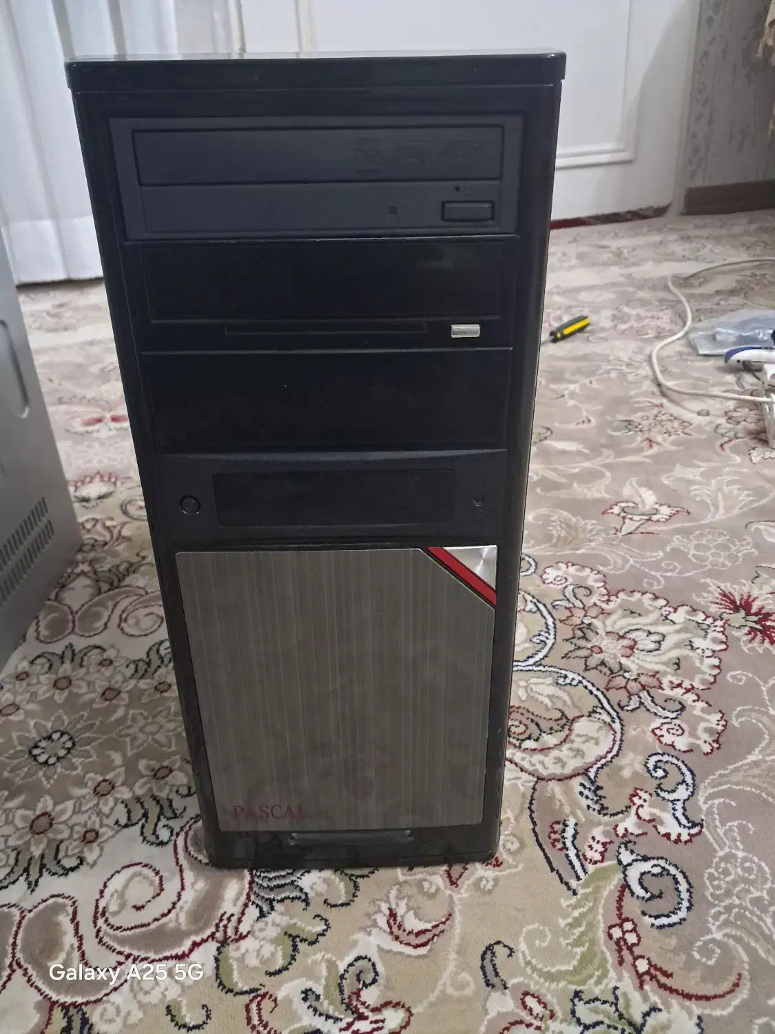 کیس خالی کامپیوتر مشکی تمیز|قطعات و لوازم جانبی رایانه|مشهد, پنجتن|دیوار