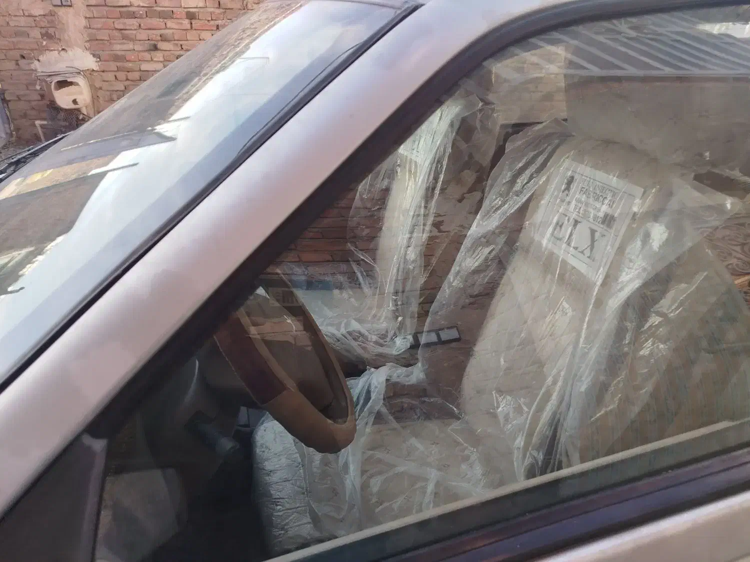 پژو 405مدل88توی کرم بدون رنگ هست|خودرو سواری و وانت|خاش, |دیوار