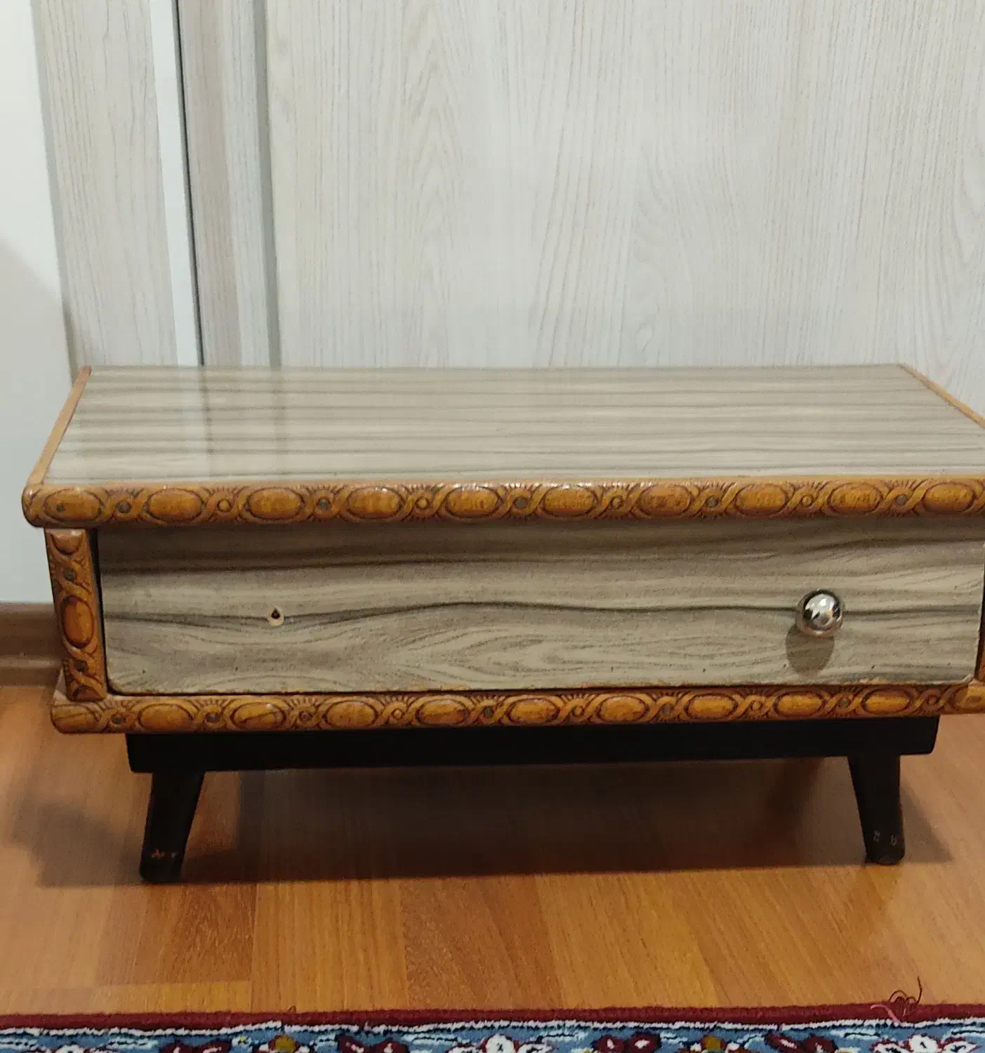 میز کوچک|میز تحریر و کامپیوتر|کرمان, |دیوار