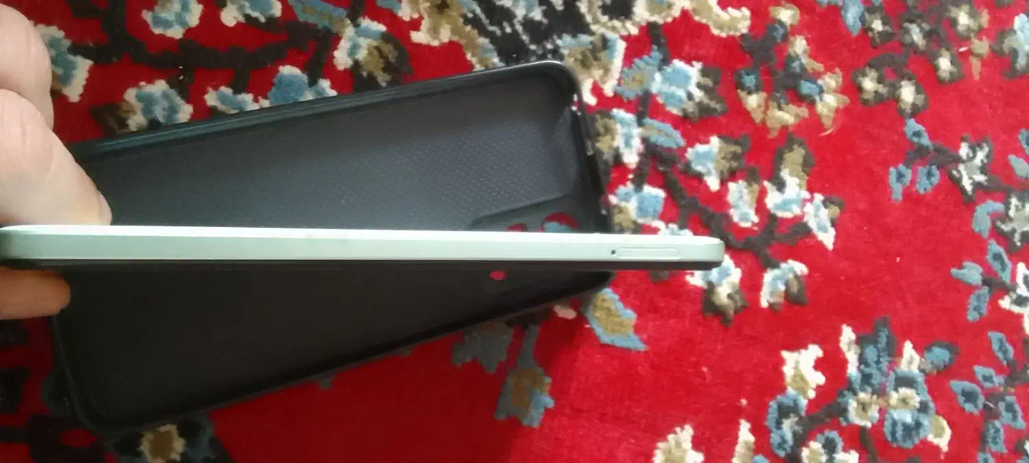 گوشی موبایل|موبایل|تالش, هشتپر|دیوار