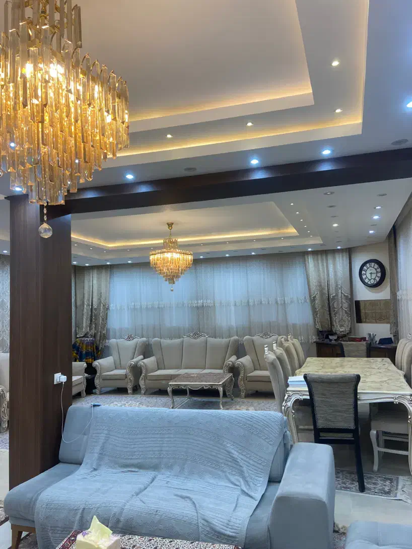 منزل دو طبقه /چهارراه الغدیر/زیر قیمت/لوکس|فروش خانه و ویلا|کاشان, الغدیر|دیوار