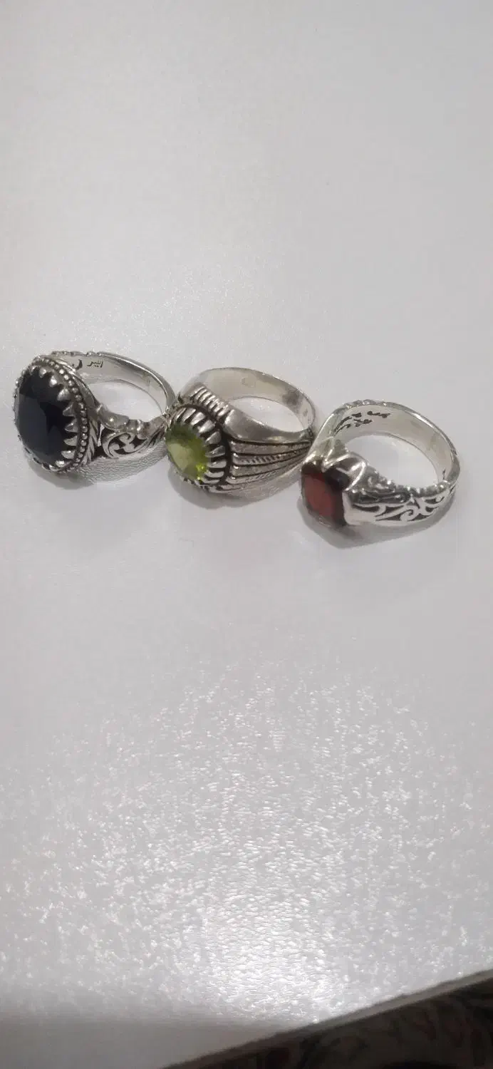 انگشتر زبرجد ویاقوت کبود وگارنت|جواهرات|خمینیشهر, |دیوار