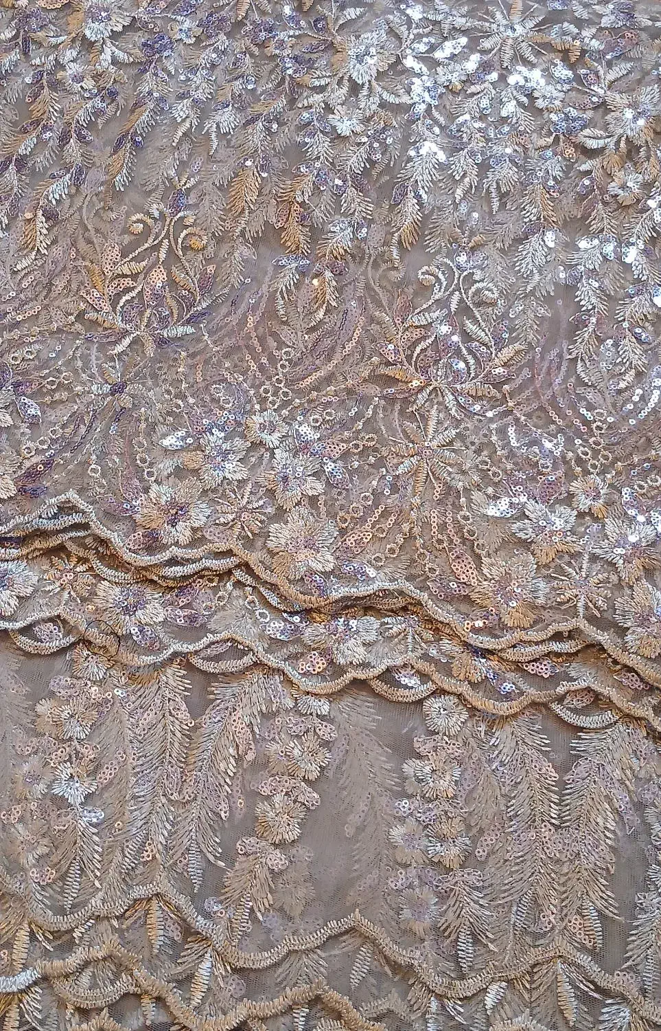 طوسی جذاب|لباس|دهدشت, |دیوار