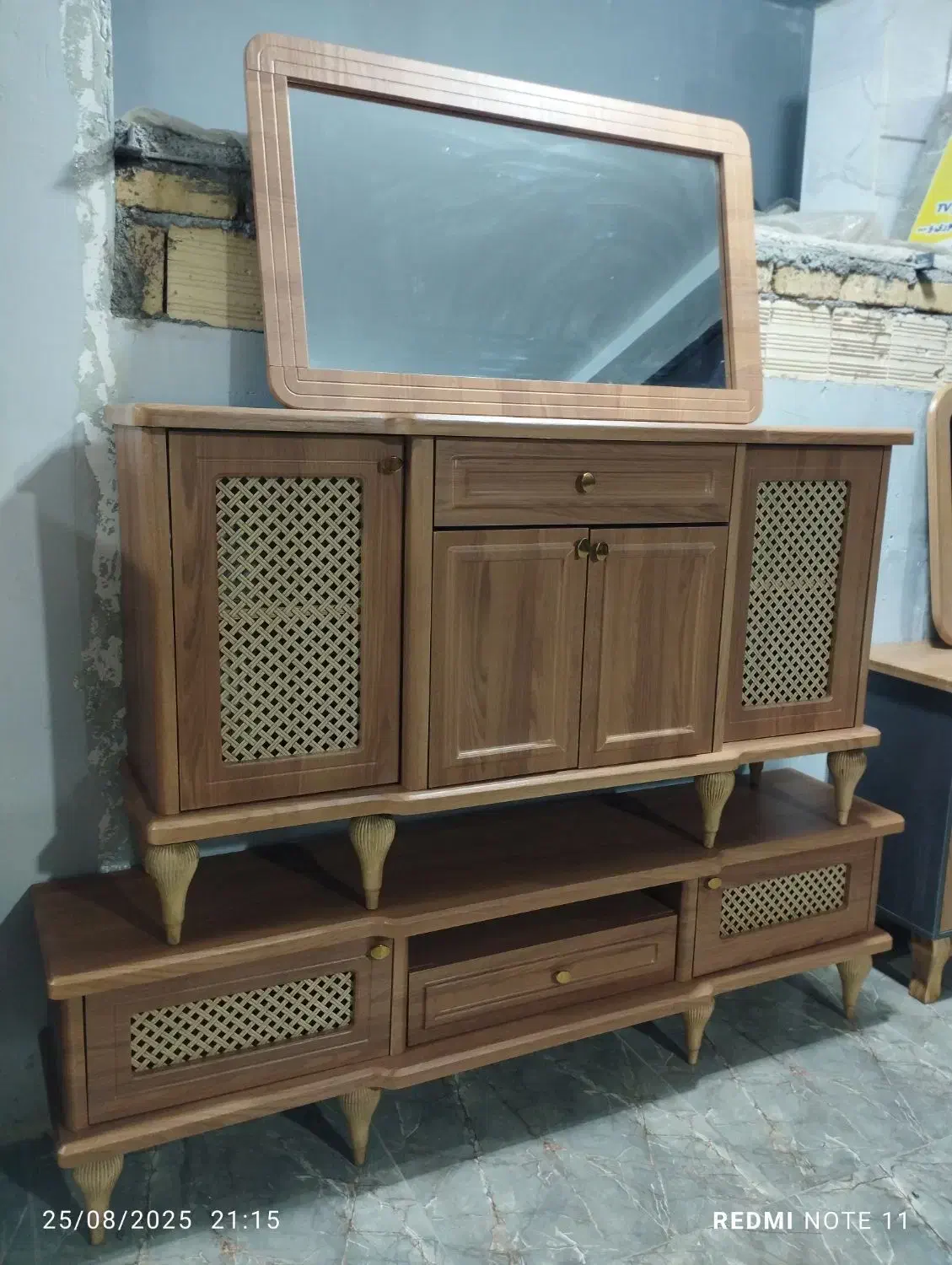 آینه کنسول|بوفه، ویترین، کنسول|خرم‌آباد, |دیوار