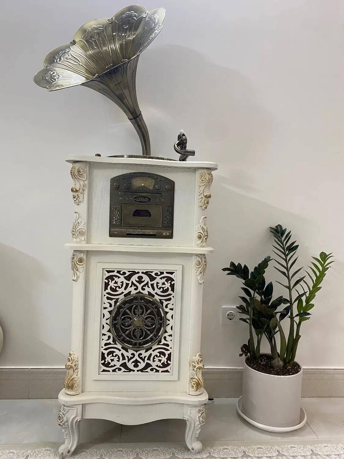 گرامافون مبله شیپور فلزی برند لاکچری|سیستم صوتی خانگی|آمل, |دیوار