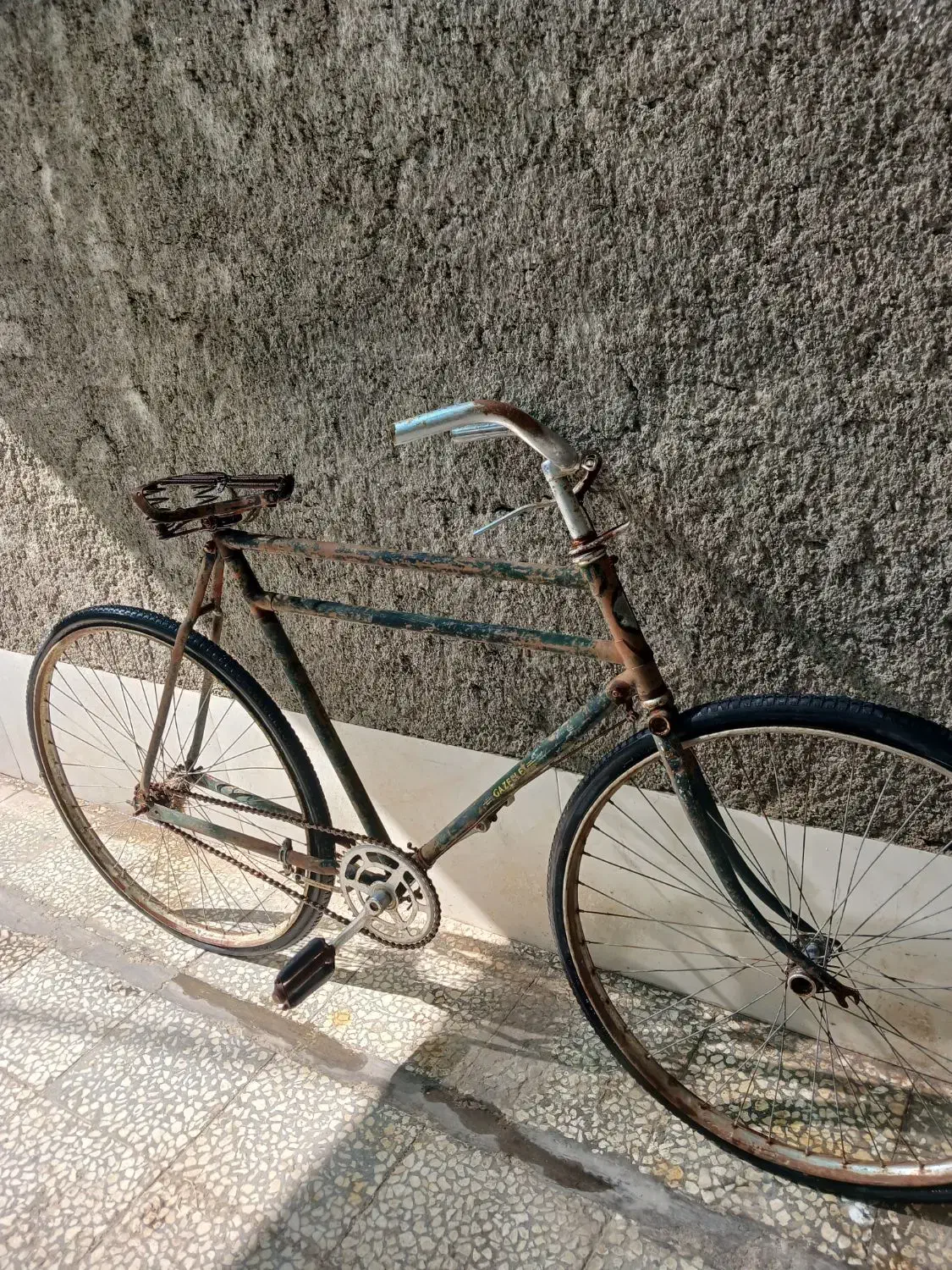 چرخ ۲۸ قدیمی ۹۰ساله|دوچرخه، اسکیت، اسکوتر|کاشان, لتحر|دیوار