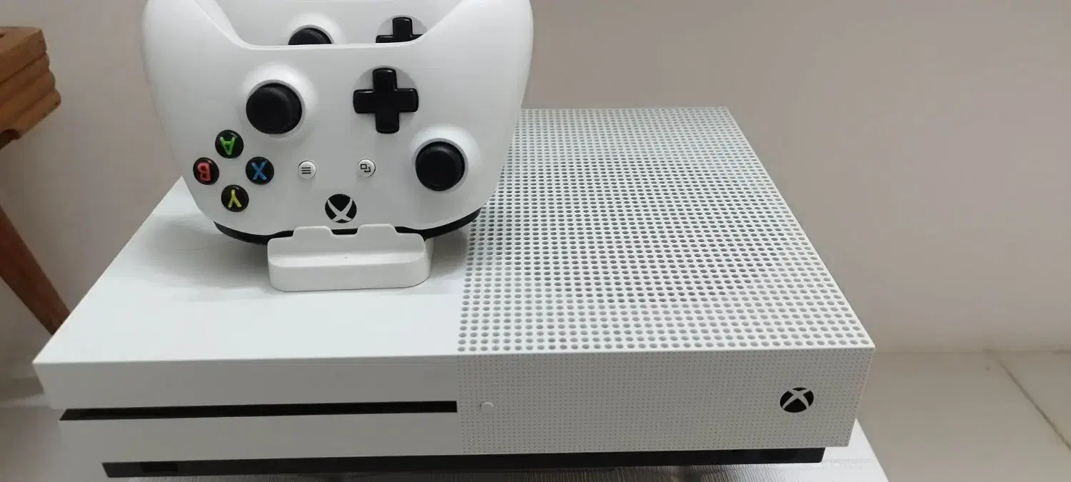 Xbox one s 1TB|کنسول، بازی ویدئویی و آنلاین|بجنورد, |دیوار