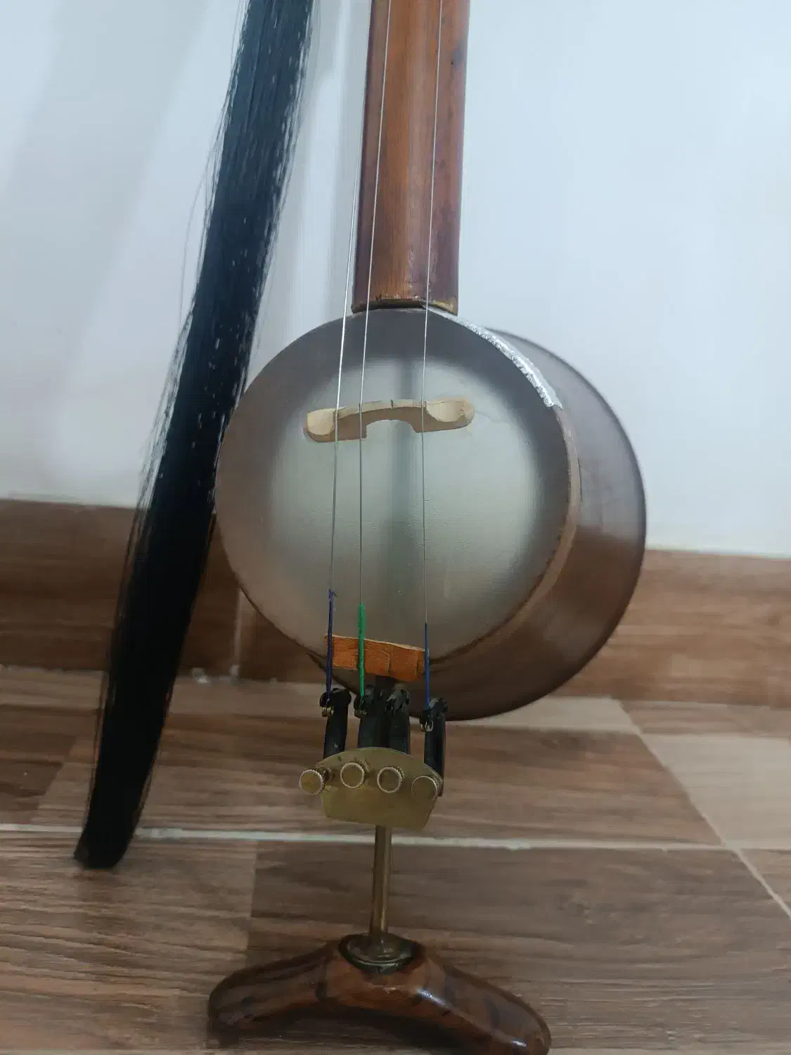 کمانچه برومند|سازهای سنتی|کوهدشت, |دیوار