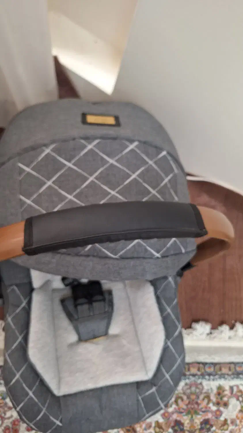 کریر نوزاد|کالسکه و لوازم جانبی|رودهن, |دیوار