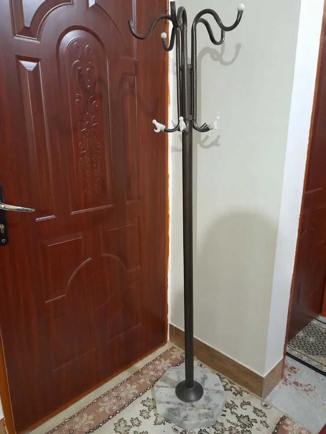 جالباسی|بندرخت و رخت‌آویز|قوچان, |دیوار