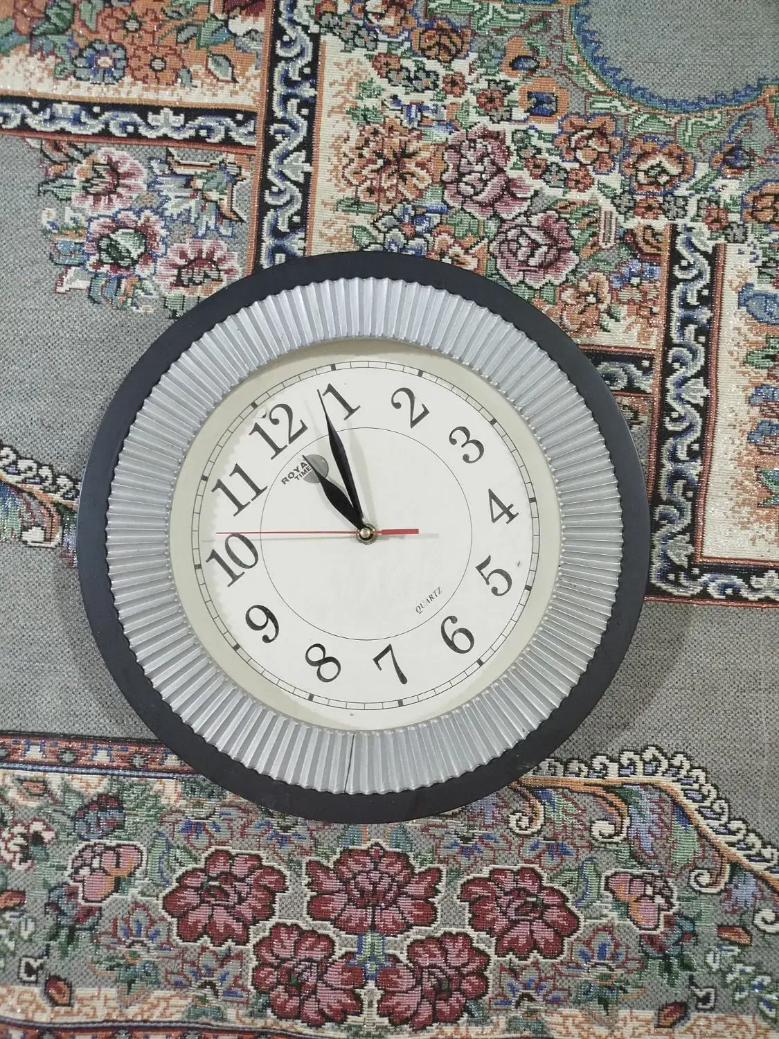 ساعت دیواری|ساعت دیواری و تزئینی|صحنه, |دیوار