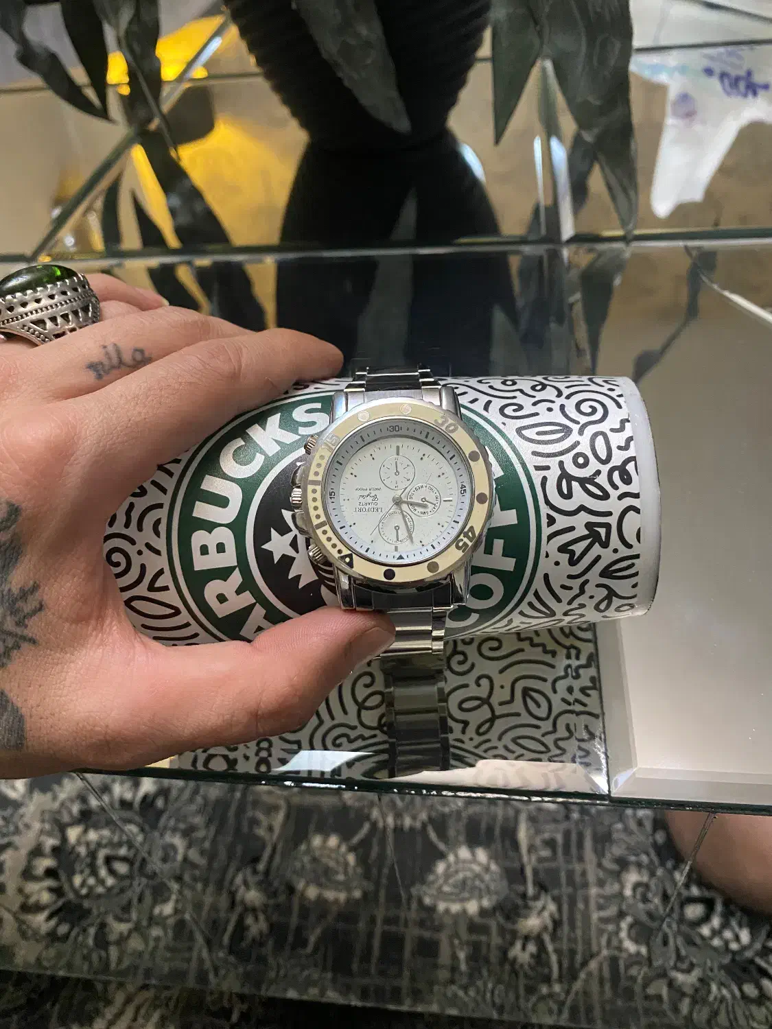 ساعت|ساعت|اندیشه, اندیشه فاز ۲|دیوار