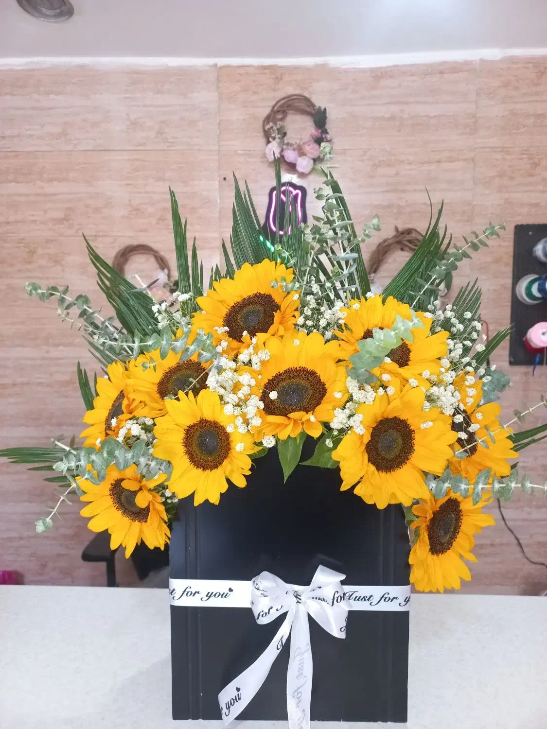 باکس گل آفتابگردان|گل و گیاه طبیعی|تهران, خاوران|دیوار