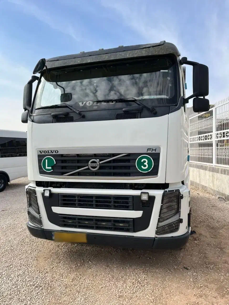 Fh 440  تک محور|خودرو سنگین|شیراز, محراب|دیوار