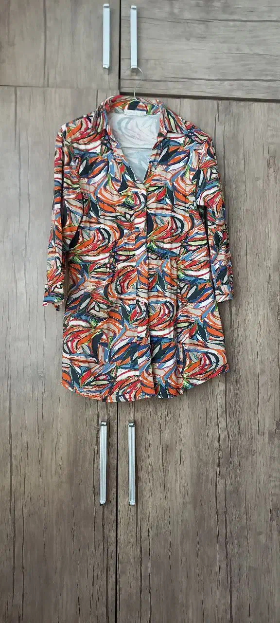 تعدادی شومیز|لباس|قوچان, |دیوار