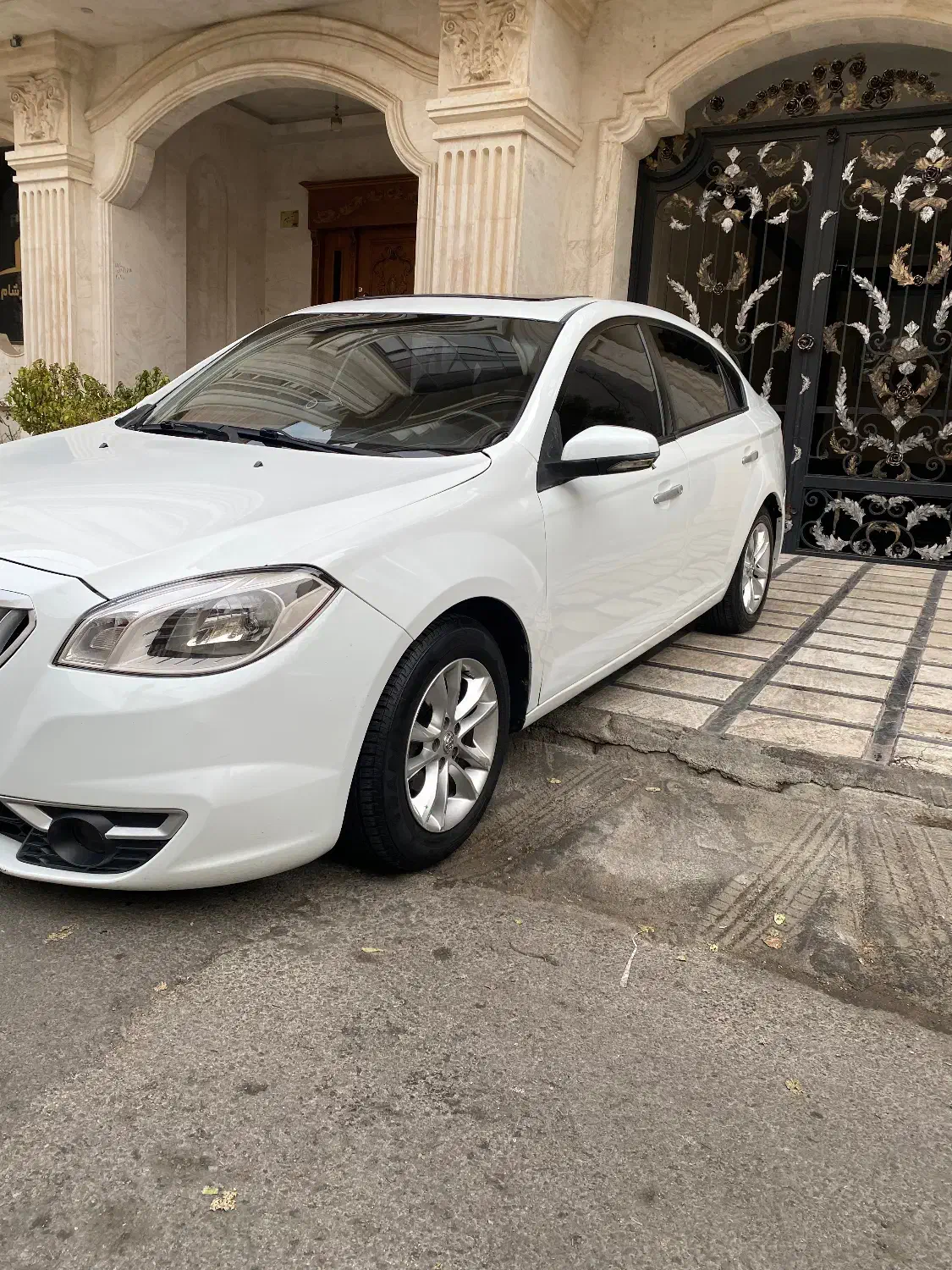 برلیانس اتومات مدل۹۷موتور بزرگ ۱۶۵۰ بیرنگ h330|خودرو سواری و وانت|کرج, فاز ۱ مهرشهر|دیوار