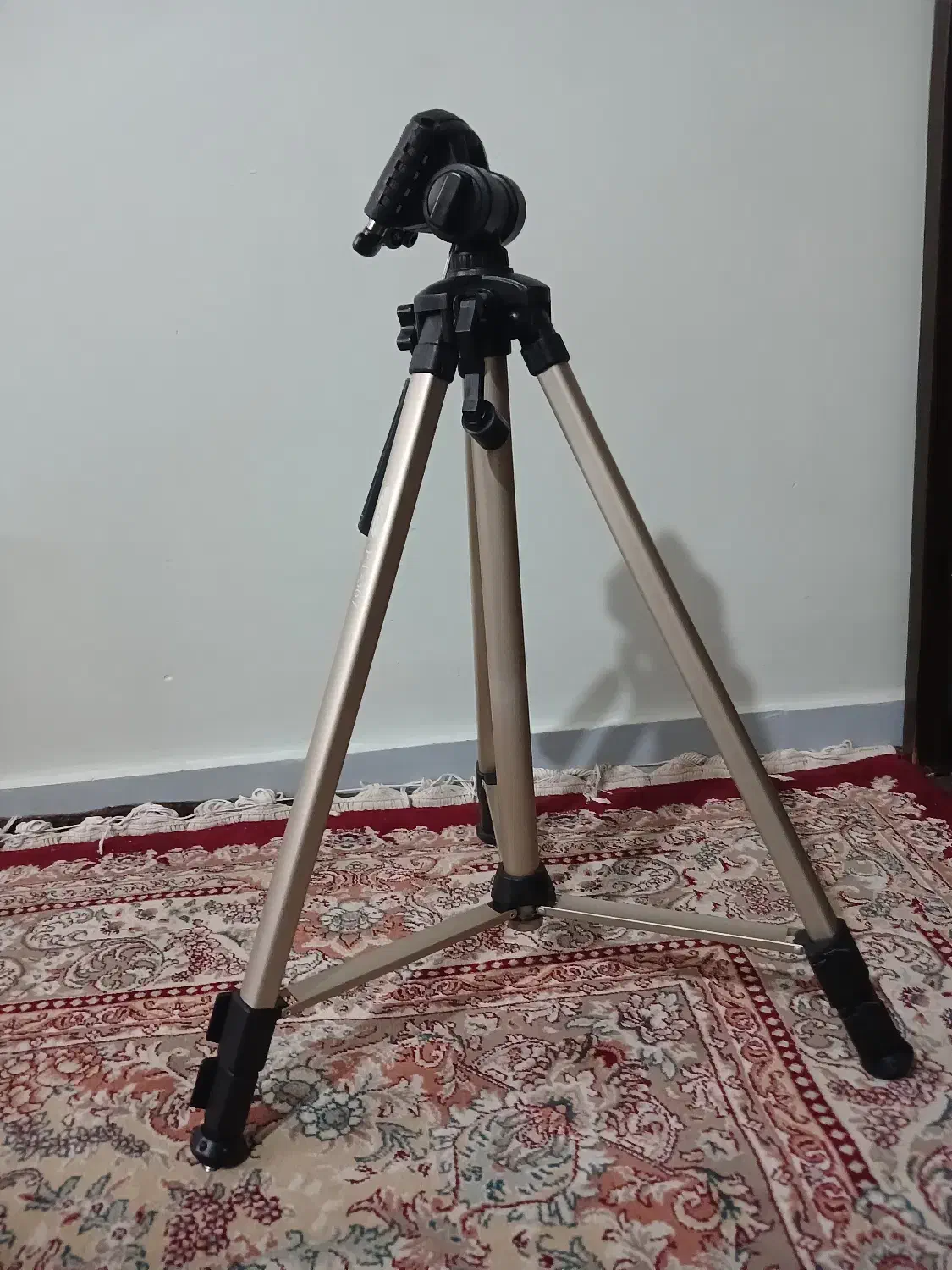 دوربین فیلمبرداری وعکاسی پاناسونیک|دوربین عکاسی و فیلمبرداری|اندیشه, اندیشه فاز ۳|دیوار