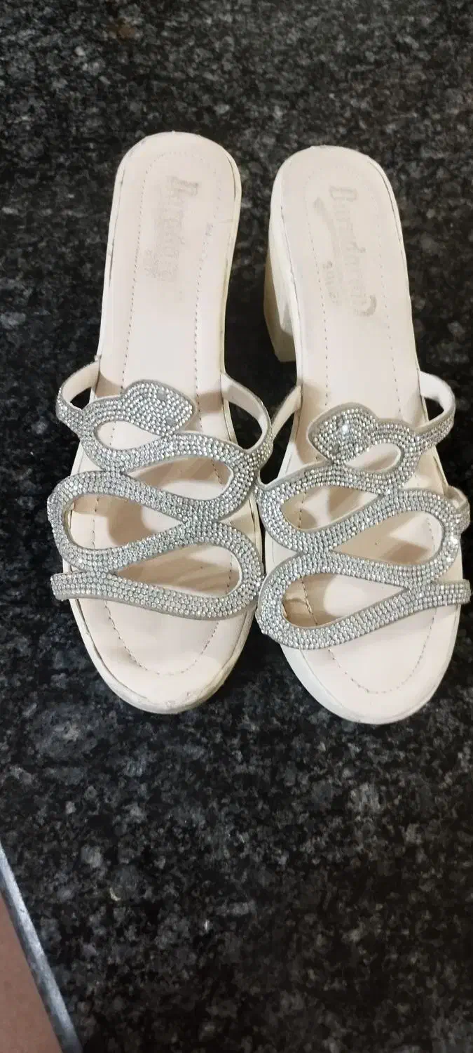 کفش درجه ۱ سایز ۳۸|کیف، کفش، کمربند|بوکان, |دیوار