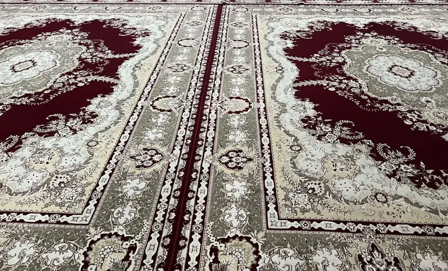 فروش فرش ۵*۴ و۴*۳ با کیفیت|فرش|یزد, |دیوار