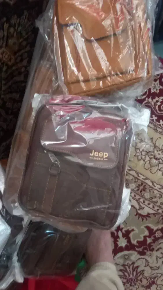 کیف دوشی ومدارک|کیف، کفش، کمربند|اسفراین, |دیوار