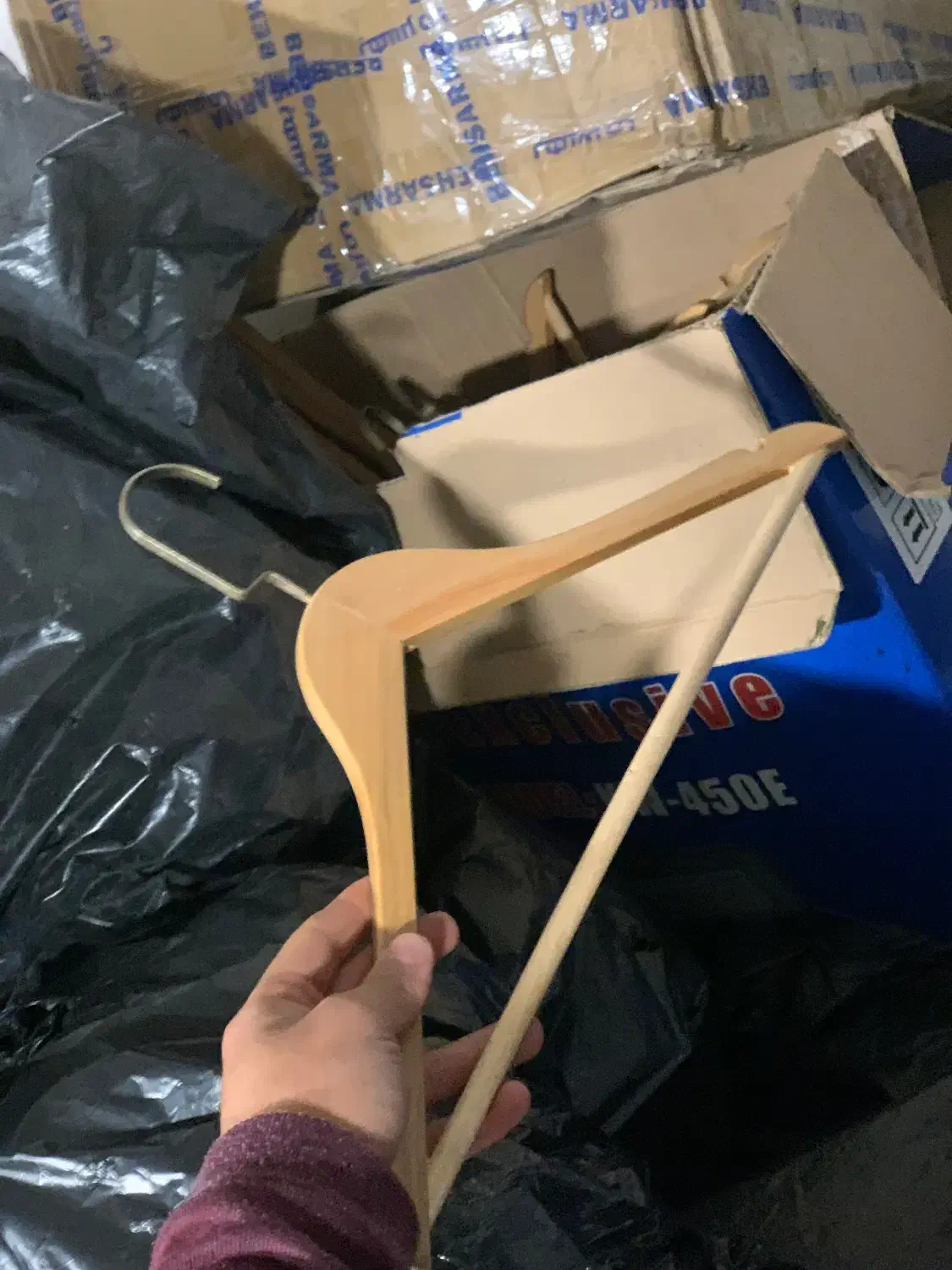 چوبکار طرح چوب|بندرخت و رخت‌آویز|بندر انزلی, ساحل قو|دیوار