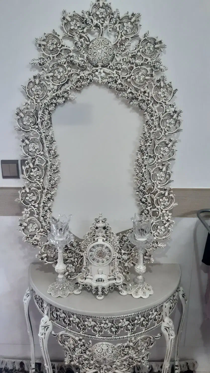 اینه و شمعدان برنز،دارای ساعت رومیزی،کاملا نو|صنایع دستی و سایر لوازم تزئینی|اصفهان, دوطفلان|دیوار