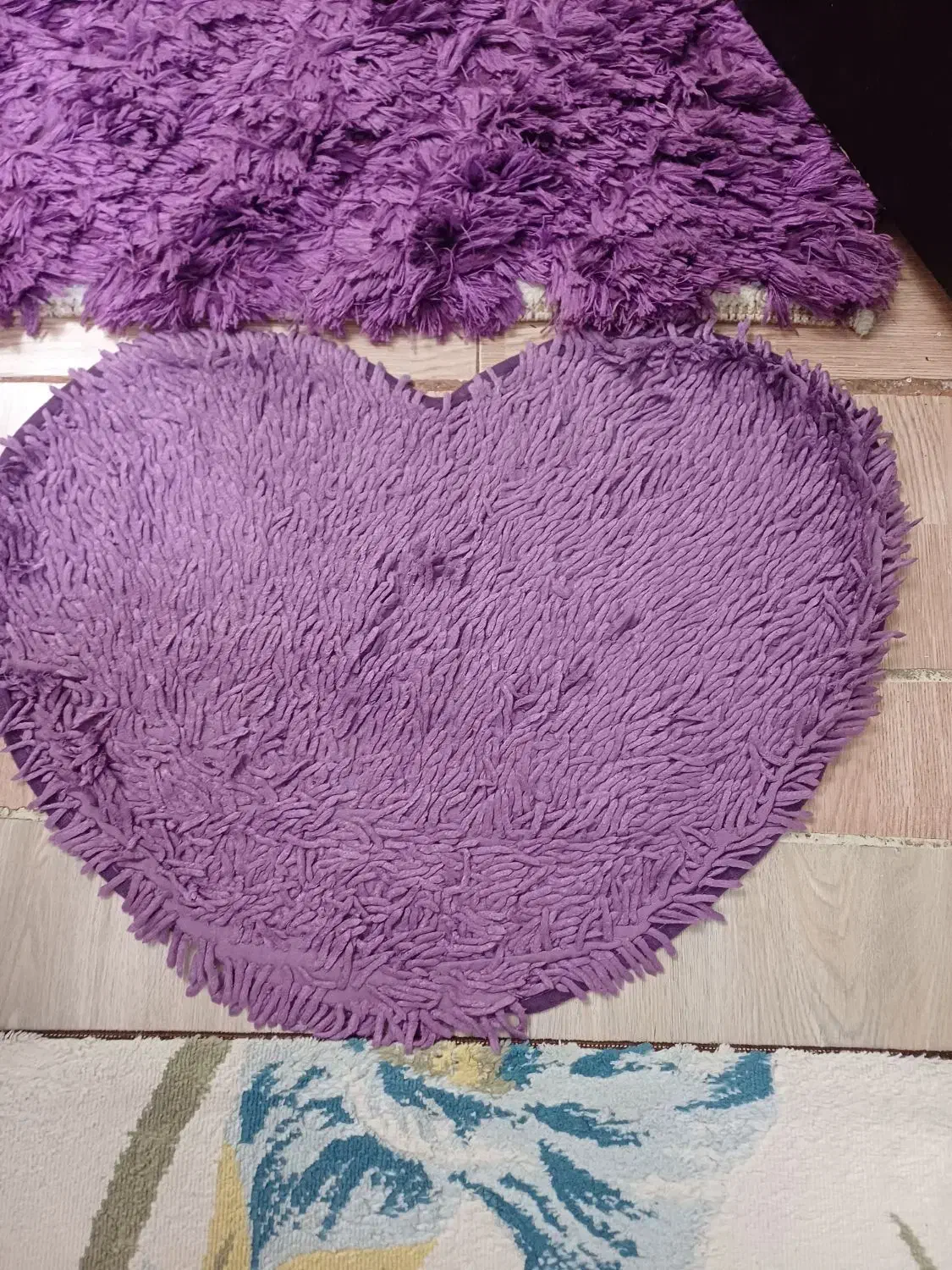 گلیم فرش ۴متری ومدل گل قطر یک متر ودو عدد پا دری|فرش|ملایر, |دیوار