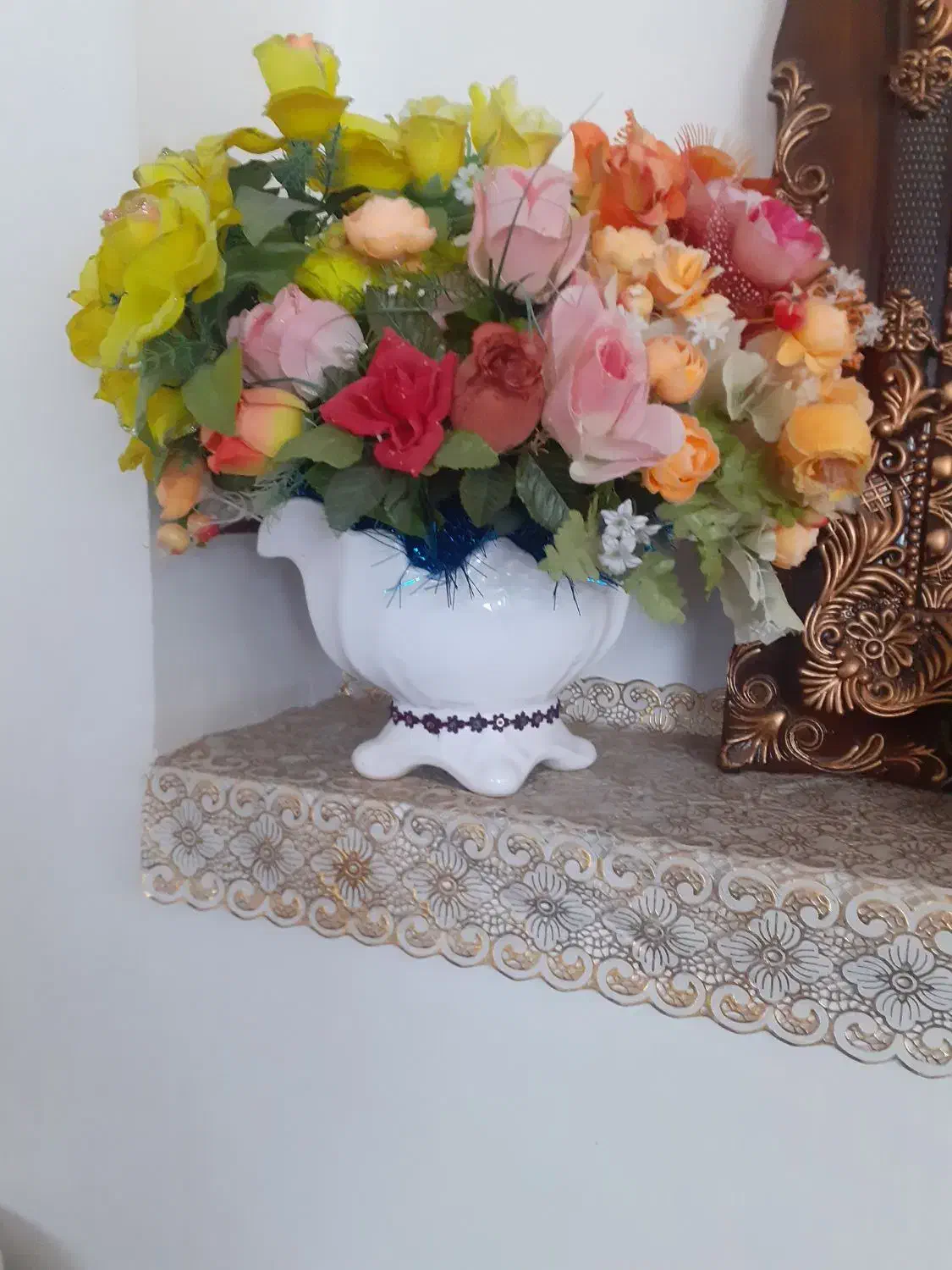 گلدان با گل|گل مصنوعی|ملایر, |دیوار