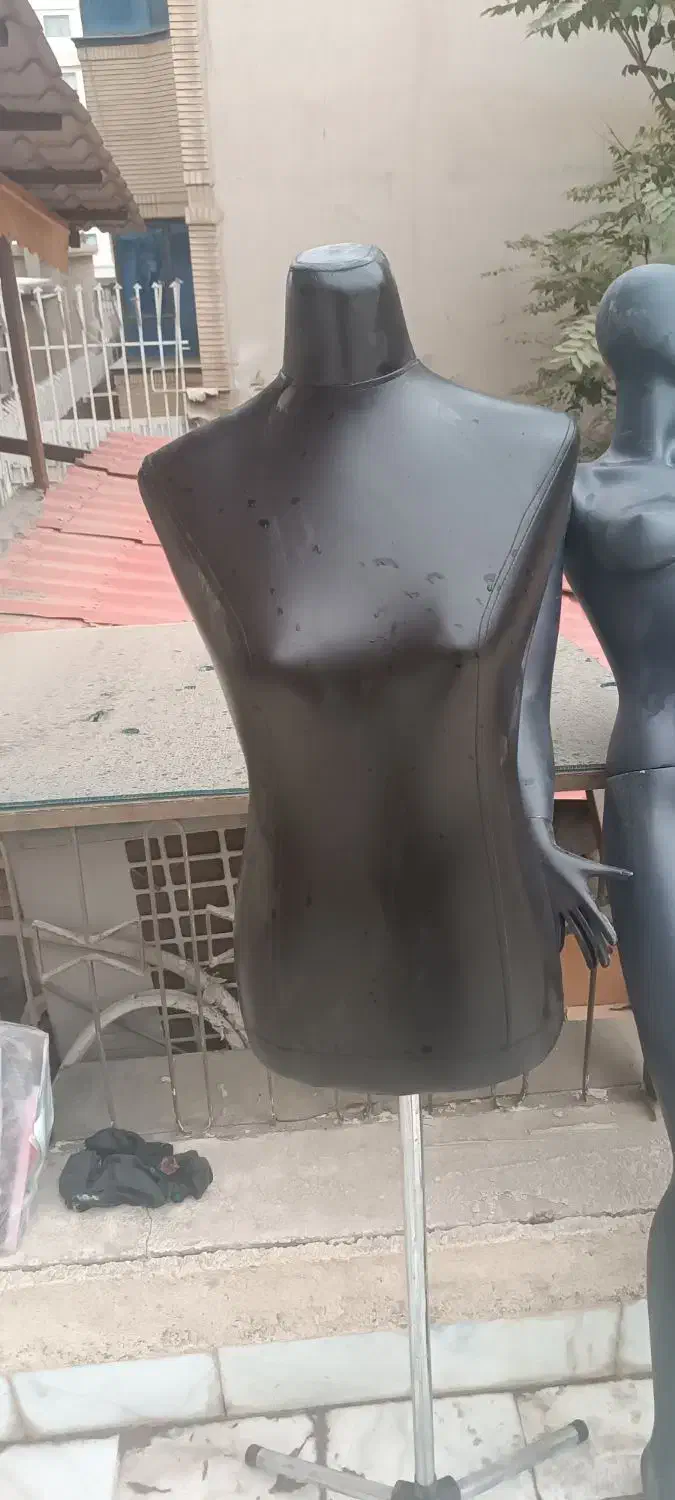مانکن زنانه نیم تنه باپایه فلزی|فروشگاه و مغازه|مشهد, کوه سنگی|دیوار