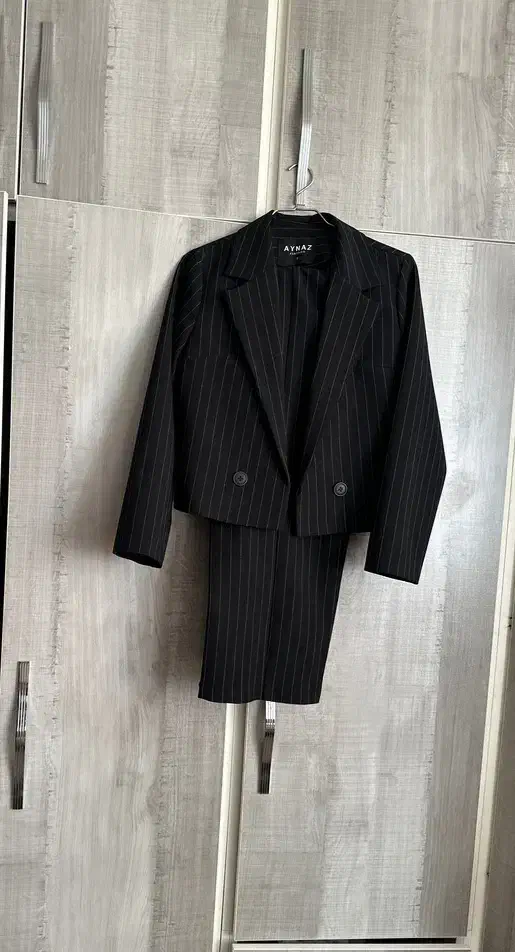 کراب کت|لباس|هشتگرد, فاز ۲ مهستان|دیوار