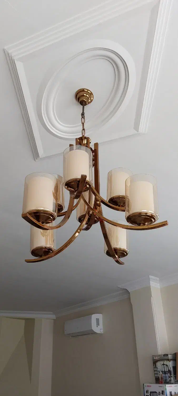 لوستر ۸ شاخه و ۳ شاخه برنجی در حد نو|لوستر و چراغ آویز|کرج, فاز ۱ مهرشهر|دیوار