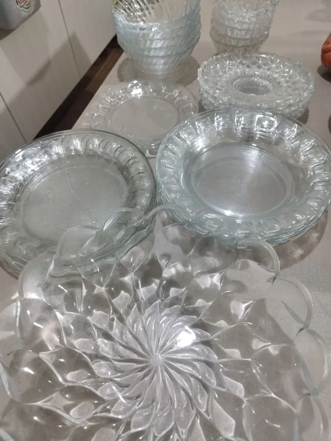 ظروف|ظروف سرو و پذیرایی|رشت, کوی امام رضا|دیوار