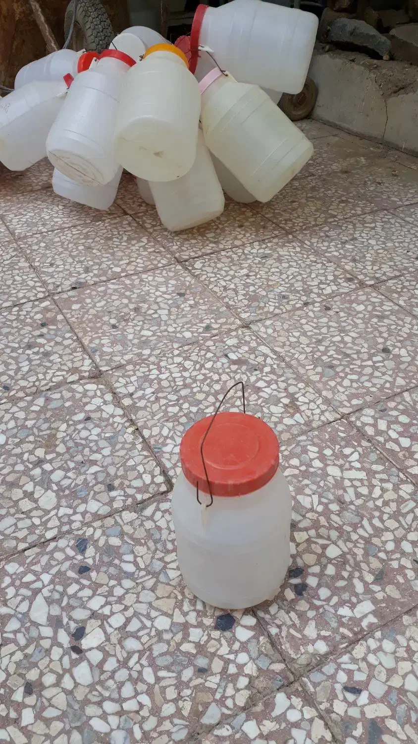 دبه ۵ کیلویی|لوازم نظافت|قم, باغ شریفی|دیوار