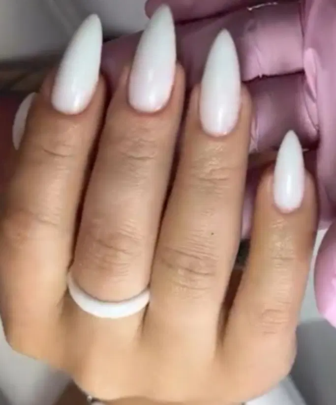 کاشت ناخن به صورت حرفه ای و پیرسینگ چهارراه خطیب|خدمات زیبایی و سلامت|تبریز, |دیوار