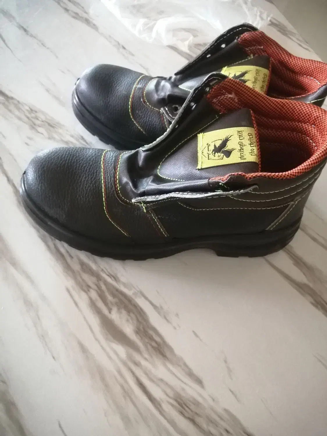 کفش ایمنی کار|کیف، کفش، کمربند|شاهینشهر, شهرک میلاد|دیوار