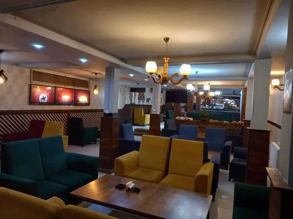 واگذاری کافه رستوران ۴۵۰ متری با تمام امکانات|اجارهٔ مغازه و غرفه|زنجان, |دیوار