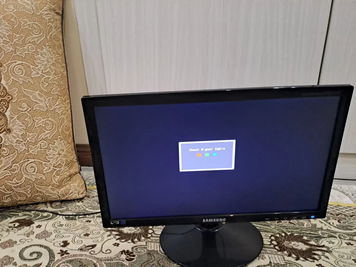 مانیتور ۱۹ اینچ سامسونگ|قطعات و لوازم جانبی رایانه|تهران, شهرک صدرا|دیوار