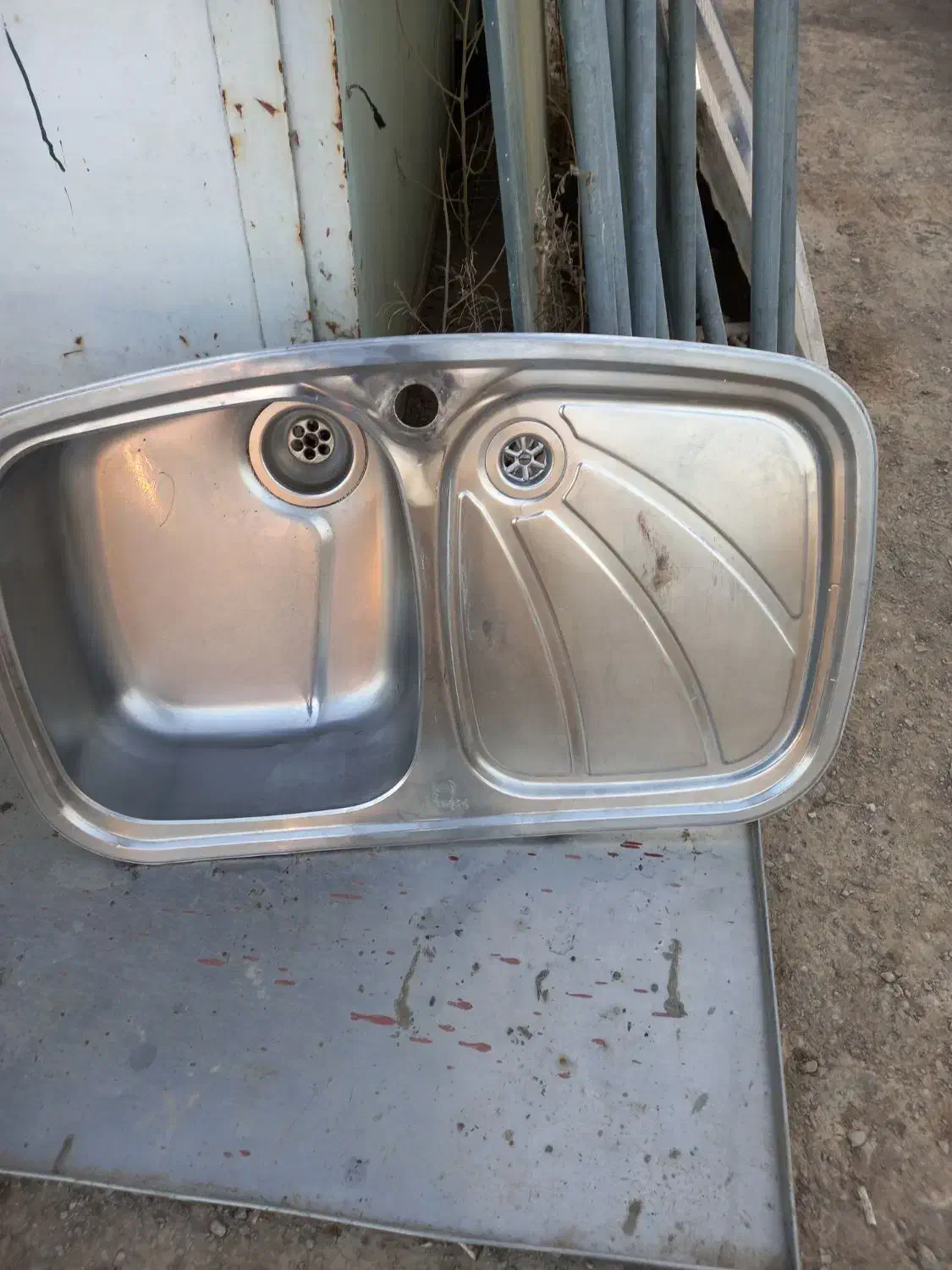 سینک ظرفشویی ۲دانه هر دو تو کارتمیز وسالم|مصالح و تجهیزات ساختمان|مشهد, نیزه|دیوار