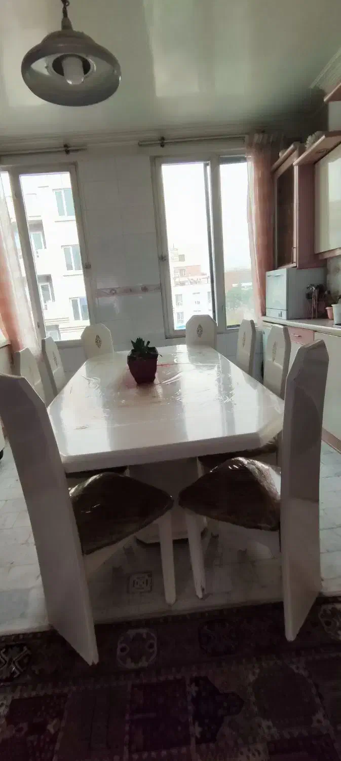 فوری صندلی و میز ناهارخوری ۸ نفره سفید براق|میز و صندلی غذاخوری|تهران, سازمان آب|دیوار