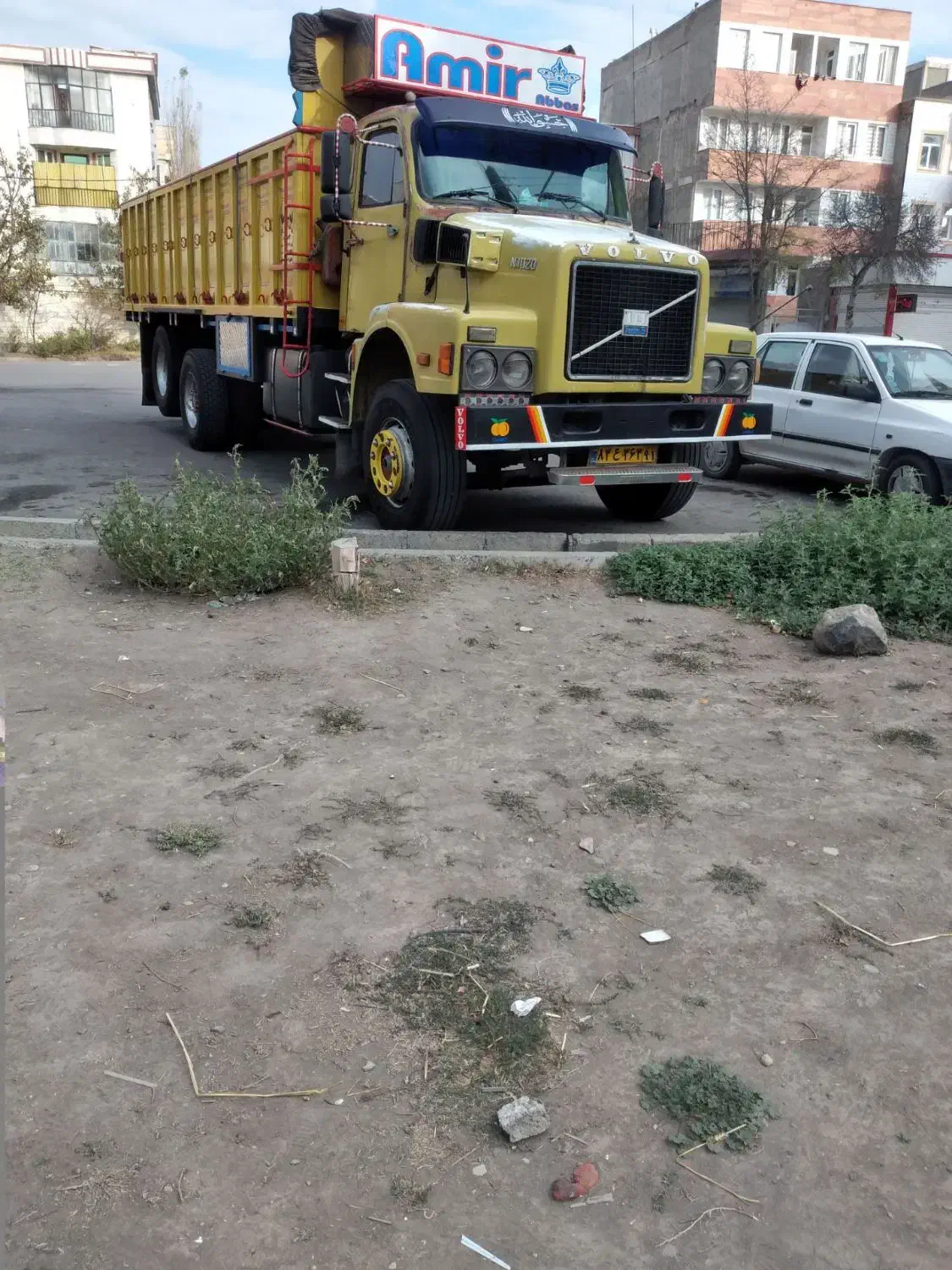 ولوو دهچرخ باری مدل ۶۰|خودرو سنگین|اردبیل, |دیوار