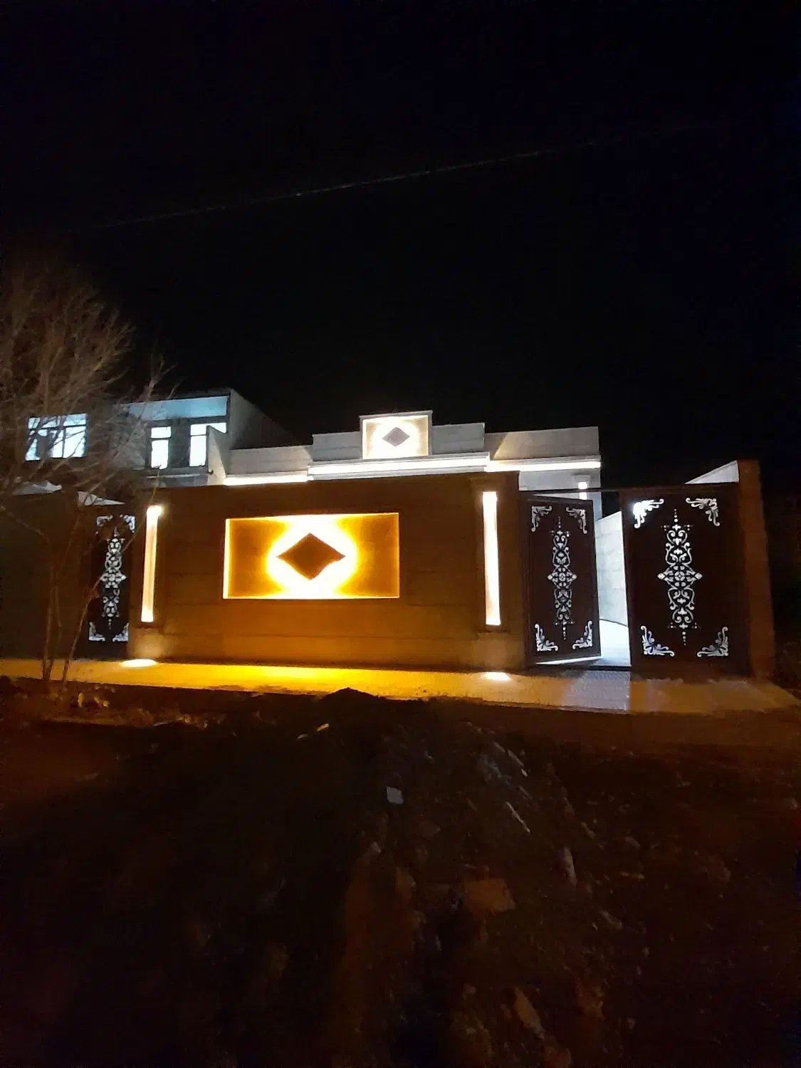 برق کاری ساختمان|خدمات پیشه و مهارت|گلپایگان, |دیوار