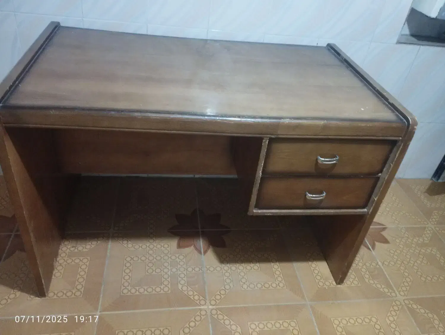 میز تحریر|میز تحریر و کامپیوتر|کنگاور, |دیوار