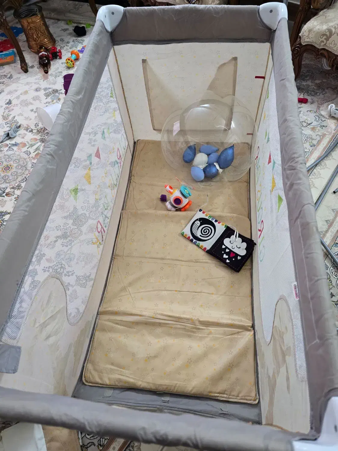 تخت پارک و تخت کنار مادر سلنا|تخت و صندلی بچه|قم, دورشهر|دیوار