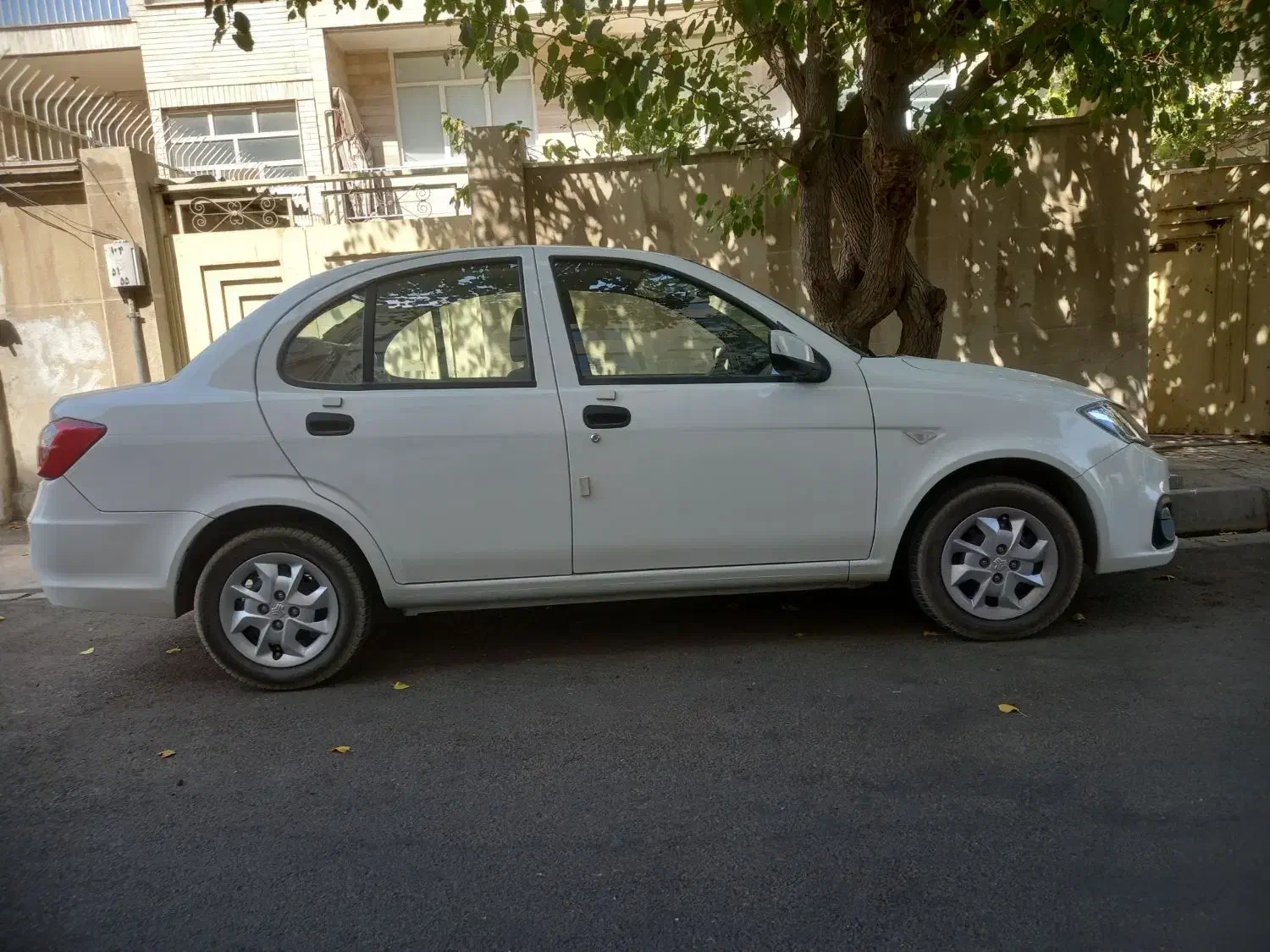 ساینا۴۰۳ معاوضه|خودرو سواری و وانت|فردیس, شهرک هفده شهریور|دیوار