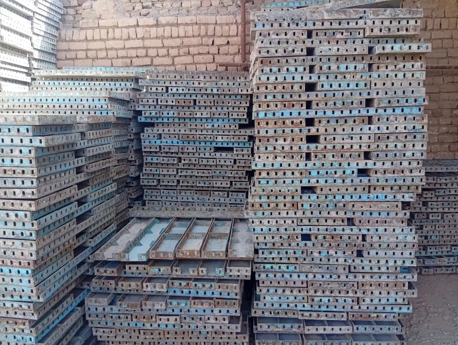 خرید فروش لوله داربست جک قالب بتن|عمدهفروشی|قم, قلعه صدری|دیوار