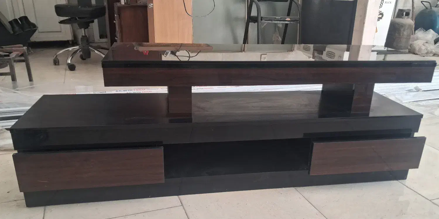 میز تلویزیون|میز تلویزیون|رباط‌کریم, شترخوار|دیوار