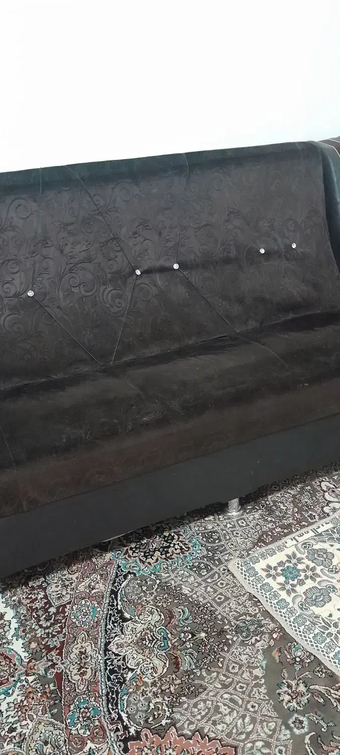 مبل هفت نفره..رنگ قهوه ای .درحدنوهس.توعکس بدافتاده|مبلمان خانگی و میز عسلی|تربت جام, اسماعیل آباد|دیوار