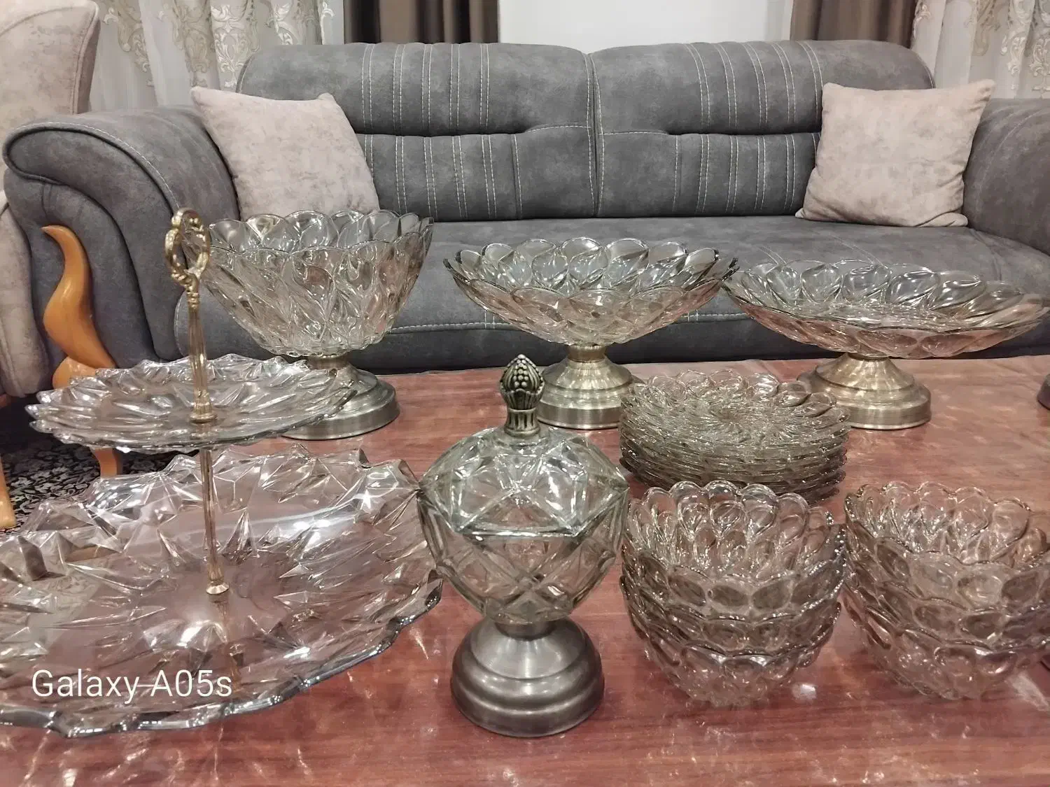 سرویس ۶نفره درحدنو سرویس کامل هست|ظروف سرو و پذیرایی|همایجان, |دیوار